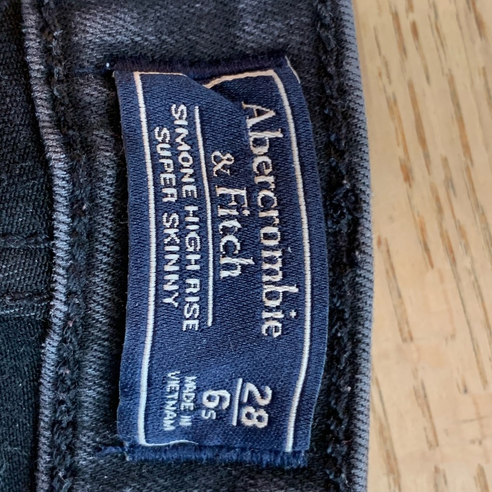 Abercrombie Simone High Rise Super Skinny Size 28 / 6 Short Black Jeans